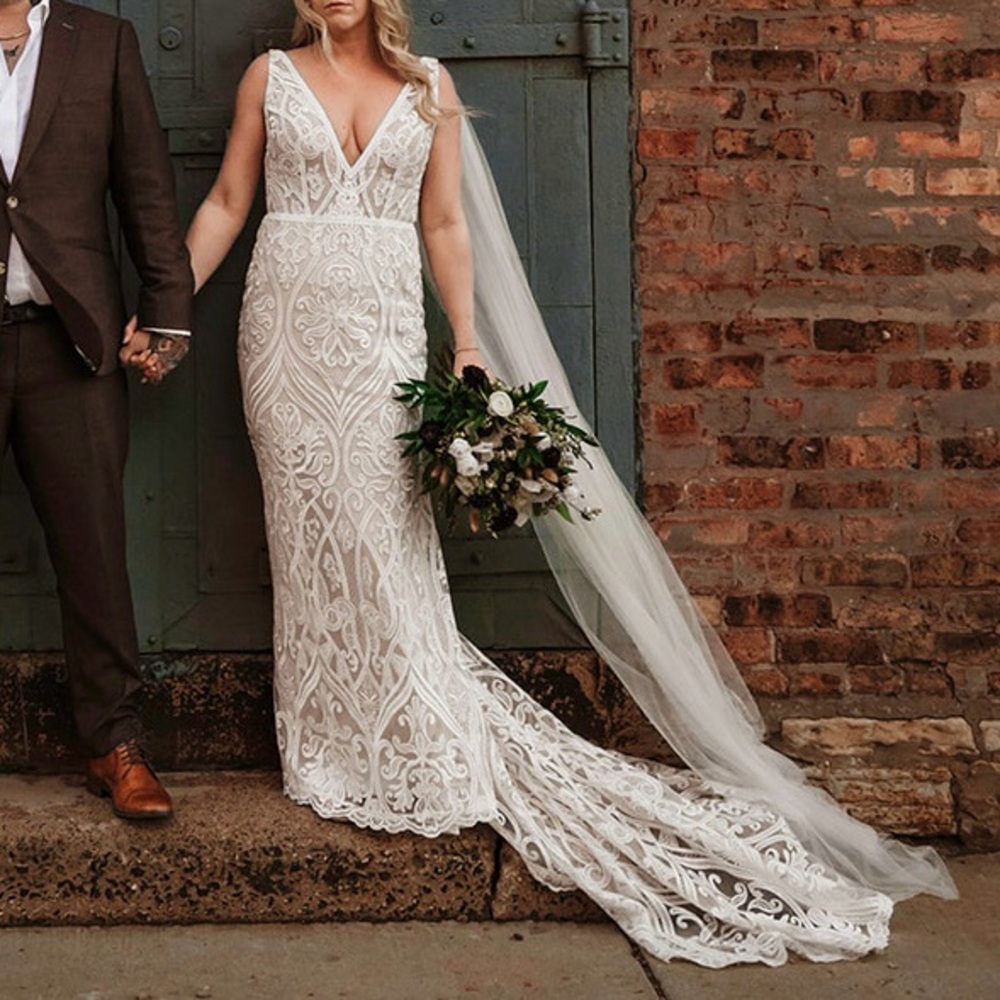Made With Love x Lovely Bride - Stella lace wedding dress